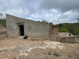 Masia  Peres. Finca rústica con casita de campo y vistas al mar.