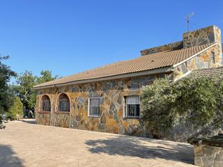 Masia  Bon capo. Preciosa casa rústica a 5 minutos del pueblo.