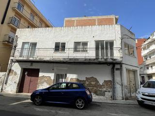 Residential Plot  Carrer palamós. Solar edificable en zona residencial.