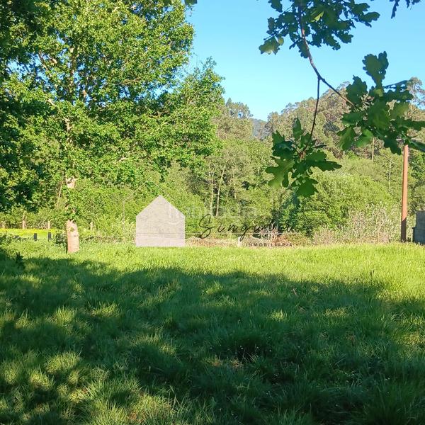 Foto fb31d452-4553-4a3c-9e96-ce8608d59f03. Terreno residenziale in Mos