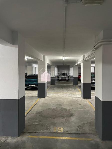 Foto 5410270d-af55-475b-ac41-b9d57ad14b9c. Parking voiture dans Coia Vigo