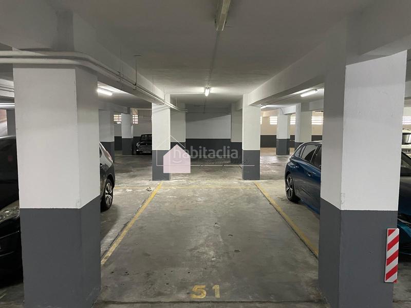 Foto 637a5845-a2b0-454f-8b86-b6aeb19ef138. Parking voiture dans Coia Vigo