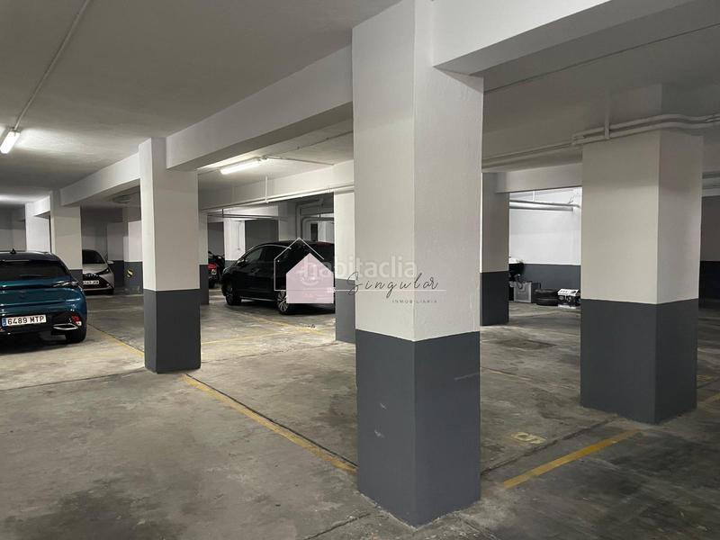 Foto cc3560f3-39c9-47a4-9146-5f4cf234ab5e. Parking voiture dans Coia Vigo