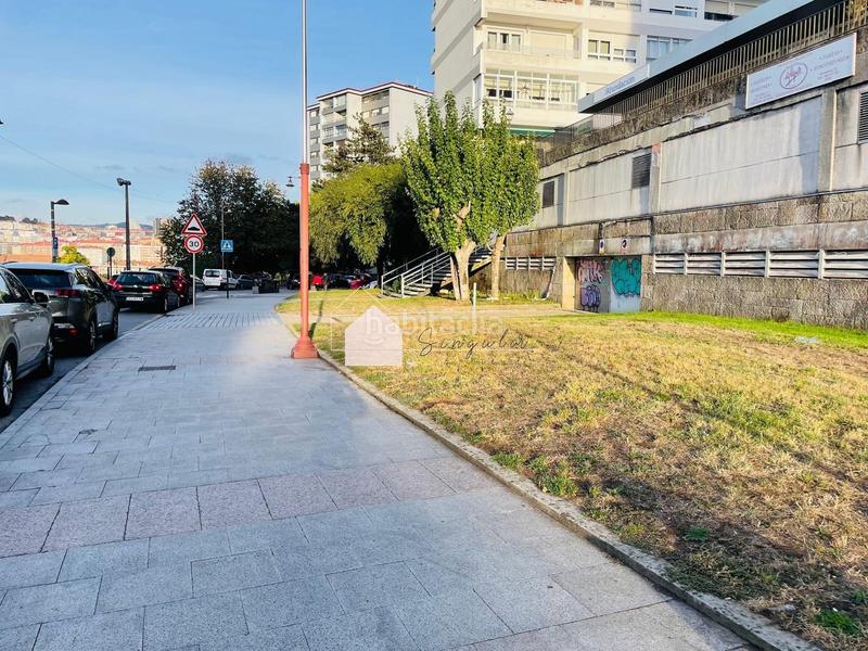 Foto fca5c4ed-637f-45a5-a3b0-3fa3c4888000. Parking voiture dans Coia Vigo