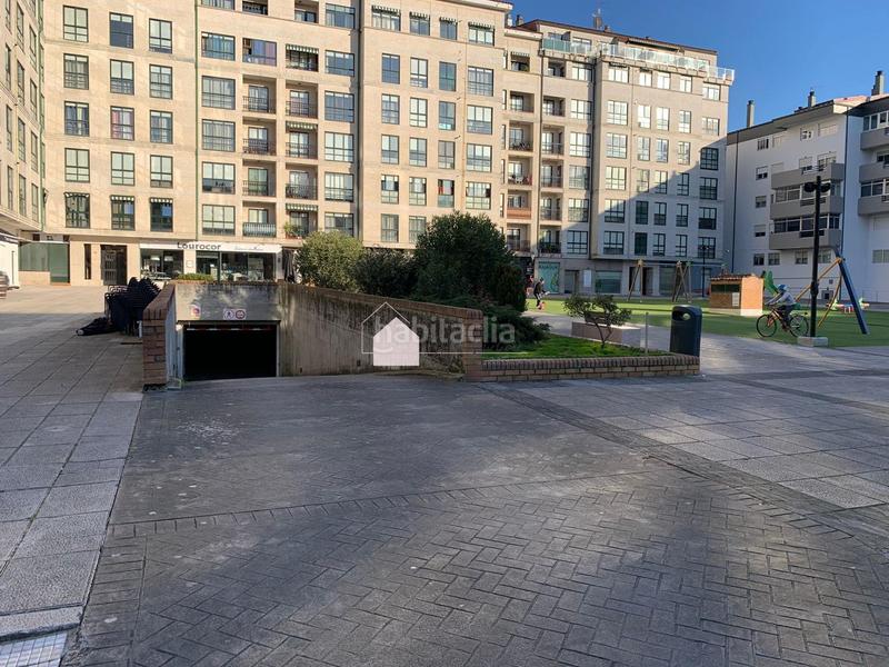 Foto 4b870bd0-0cd9-4b4e-8425-6c769cbabab5. Parking voiture dans Porriño (O)