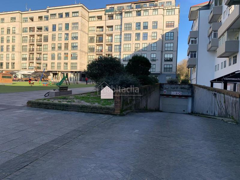 Foto 52a2e134-e2ab-4370-b003-477eb6ff2f8b. Parking voiture dans Porriño (O)