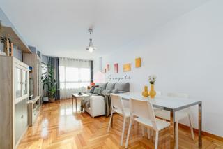 Pis en Calle romil 88. Piso en el centro de vigo Pis en Calle romil 88. Piso en el centro de vigo