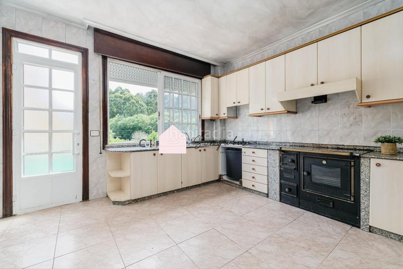 Foto 44477896-7952-44d9-bec1-e6b652a02187. Casa con riscaldamento in Comesaña - Matamá Vigo
