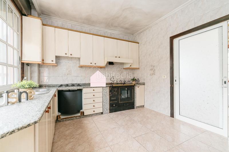 Foto 5ba702d0-8b06-405a-ba6e-606bceab9ece. Casa con riscaldamento in Comesaña - Matamá Vigo