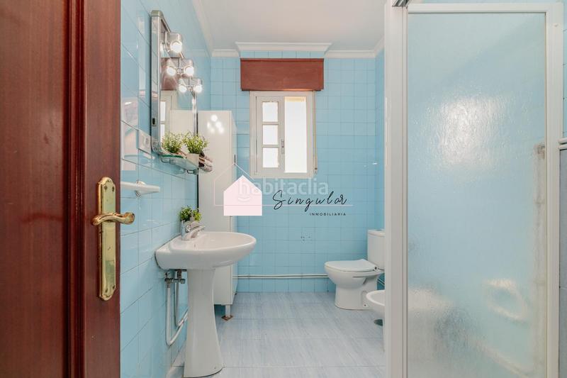 Foto 64bf1cdb-4169-4634-9f61-44dafebdd74b. Casa con riscaldamento in Comesaña - Matamá Vigo