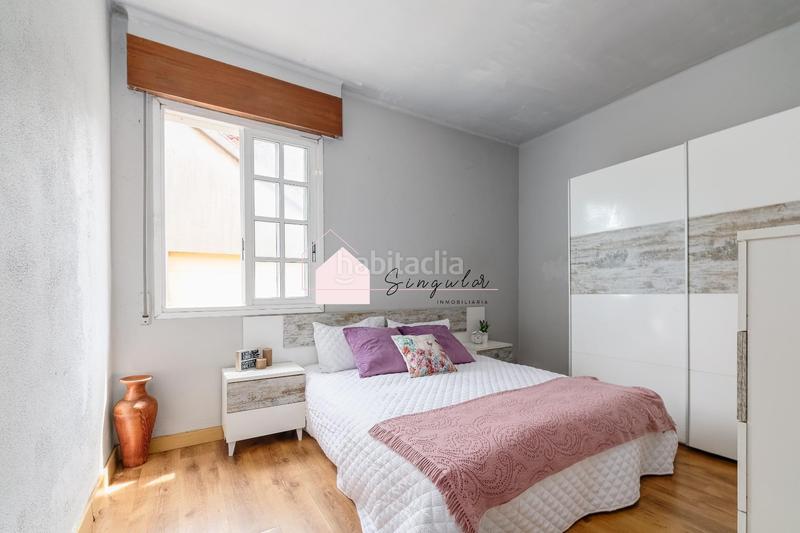 Foto 743ca1ed-37b8-46f0-8ddf-48de0a03b1c8. Casa con riscaldamento in Comesaña - Matamá Vigo