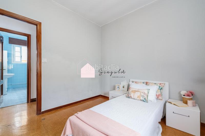 Foto 87236bb2-bd0e-458d-9541-67b2d24bbf7c. Casa con riscaldamento in Comesaña - Matamá Vigo