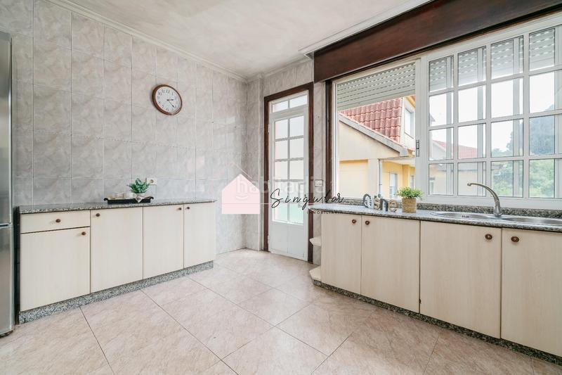 Foto b4ba1de6-fb9c-465f-bbb0-72c22345d5f0. Casa con riscaldamento in Comesaña - Matamá Vigo