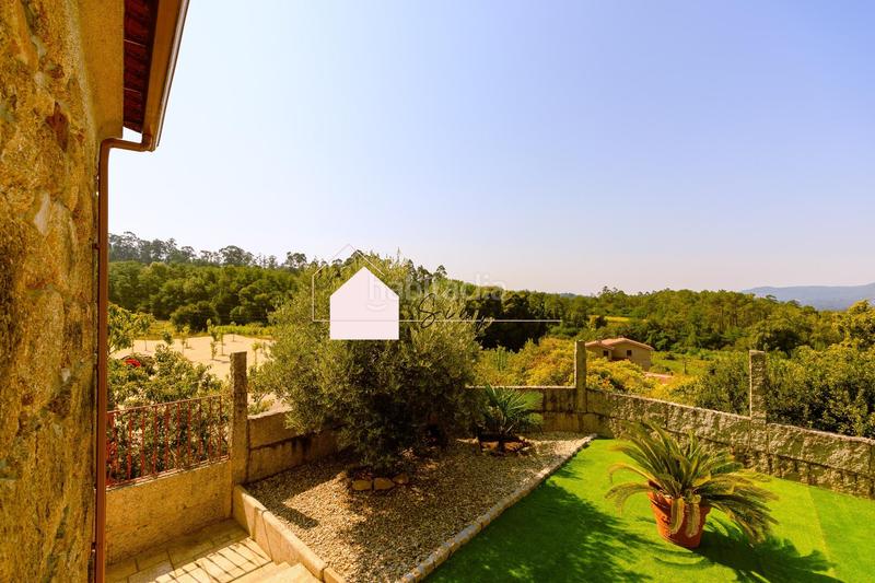 Foto 461b418e-31f3-462b-8b90-e83155262f3b. Chalet en lugar mosteiro 16 casa de estilo rústico para vivir y ser vivida!! en Salceda de Caselas