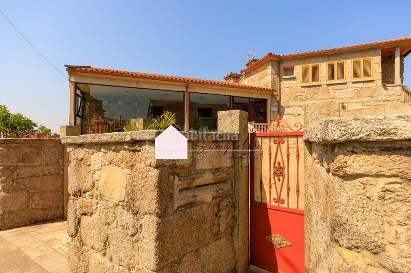 Foto b3f977fc-dc30-4345-929e-433c97f45154. Chalet en lugar mosteiro 16 casa de estilo rústico para vivir y ser vivida!! en Salceda de Caselas