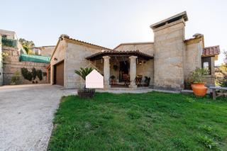 Chalet  Lugar regueiro (o)-budiño. Ven a conocer tu futuro hogar!!