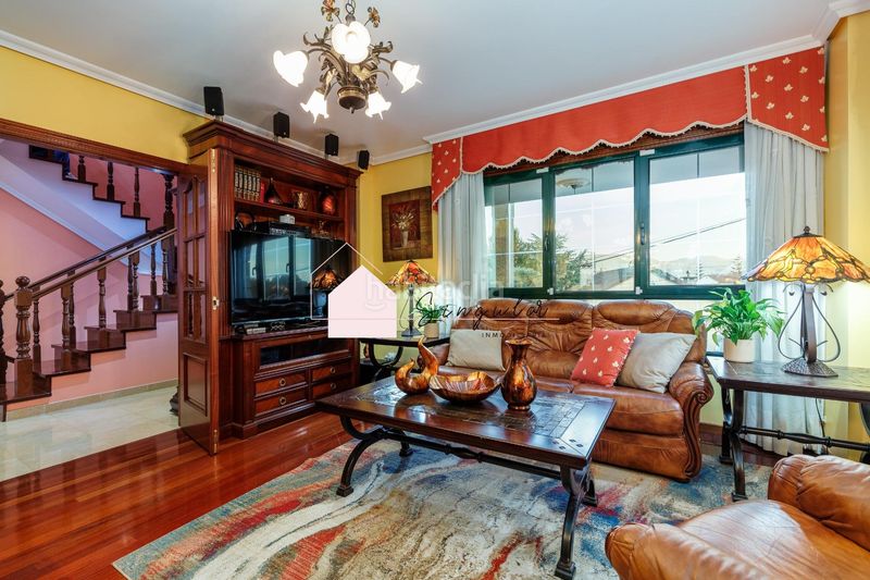 Foto 064aac93-1cbe-4daa-ae42-83e2bf5b8f40. Casa con riscaldamento parcheggio piscina in Tui