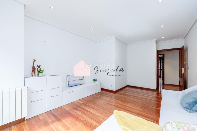 Foto aecf2d0b-1f46-4b63-a80a-d6ae55de1c39. Piso inversión ideal en Tui