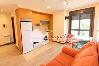Rent Studio in Travesía de Vigo - San Xoán. Calle aragón, con piscina comunitaria!!