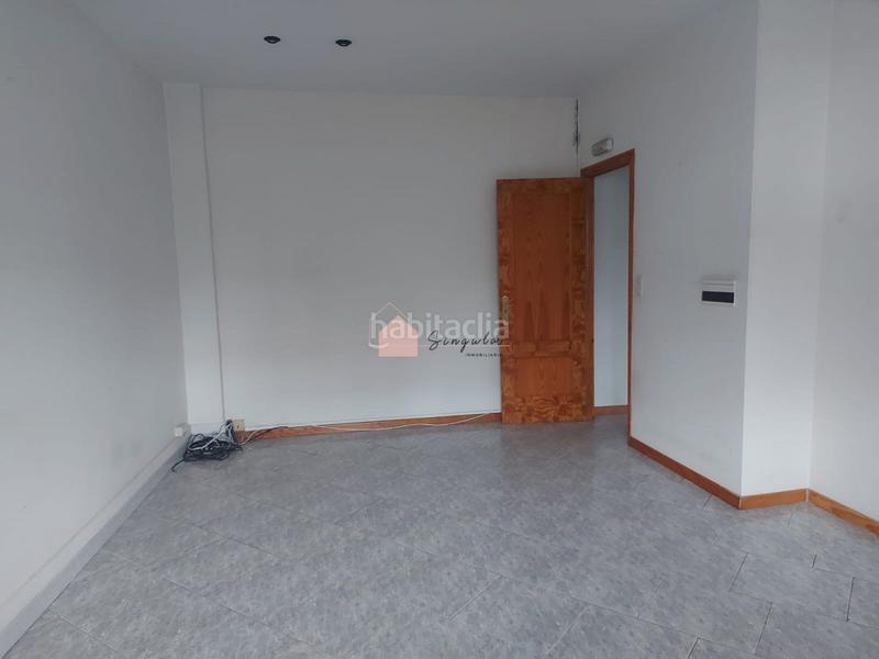 Foto 04f91b54-4229-4601-a366-5e364dacd7c2. Lloguer local comercial a Porriño (O)