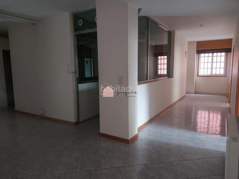 Foto 3c19e2be-eea4-4700-aed9-825fe2d1dd83. Lloguer local comercial a Porriño (O)