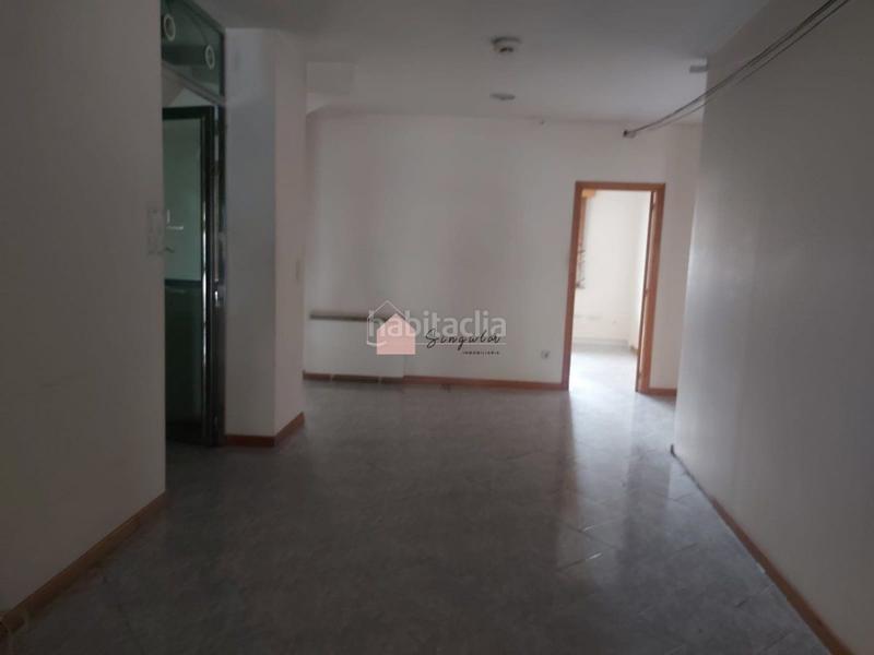 Foto 827f800c-13d3-4421-92a5-ed93db518bb0. Lloguer local comercial a Porriño (O)