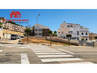 Terrain résidentiel à Constitució 74. Solar en venta en zona nord