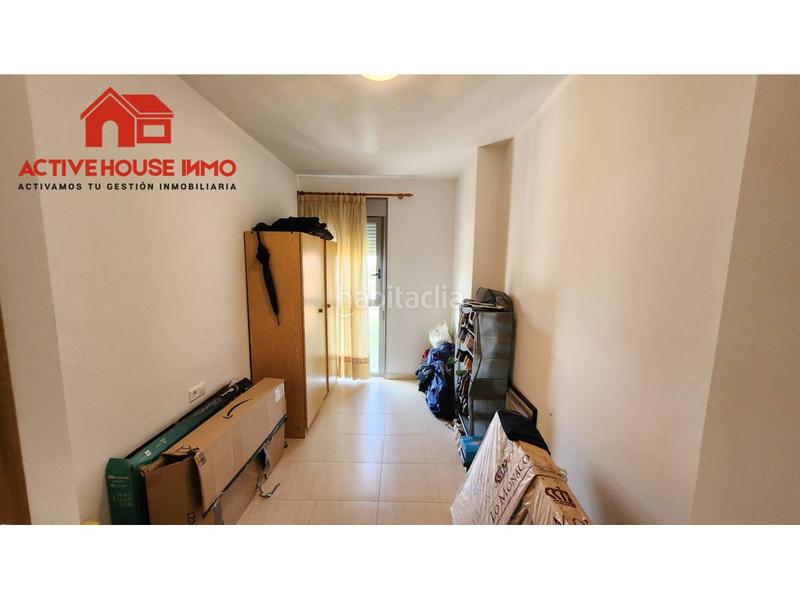 Foto 0a360e16-ac26-4508-81f9-810fef20d8ab. Piso en escoles 36 piso de 4 habitaciones esquinero todo exterior en Santa Bàrbara