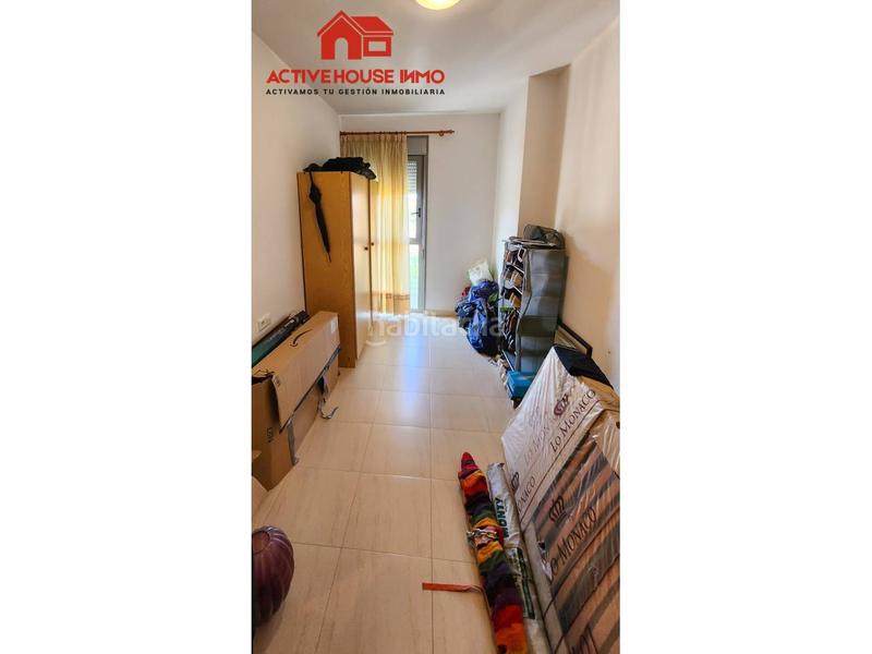 Foto 23b9dd03-7d74-4151-81e5-a97d6dd49188. Piso en escoles 36 piso de 4 habitaciones esquinero todo exterior en Santa Bàrbara