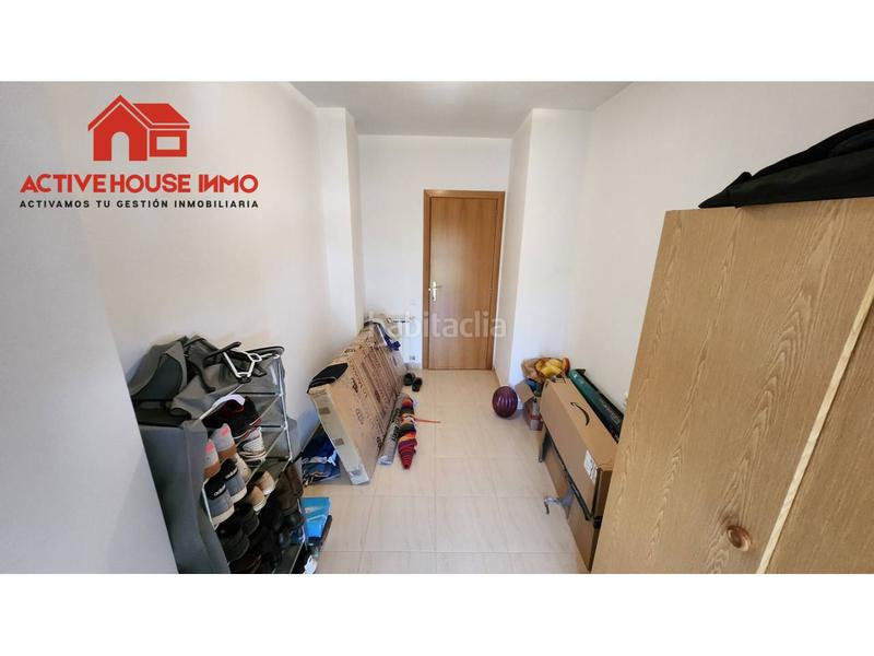Foto c72d2552-0d21-427f-94d5-2911a0872e69. Piso en escoles 36 piso de 4 habitaciones esquinero todo exterior en Santa Bàrbara