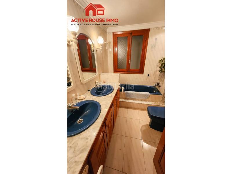 Foto 17d06f20-b68d-4093-8f89-5419477453b1. Casa en remei 40 casa entera de 5 plantas en venta en Alcanar