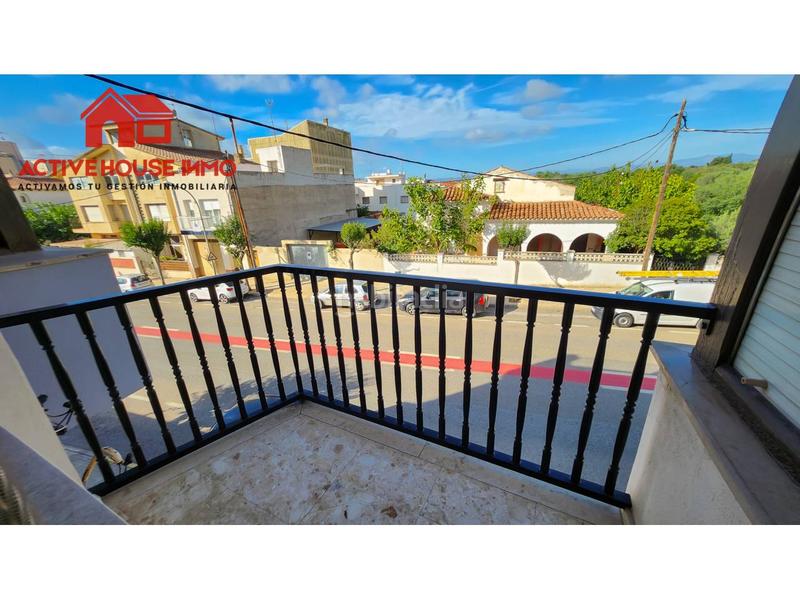 Foto f7d25254-fa68-453a-b6fb-5566a9863db9. Casa en remei 40 casa entera de 5 plantas en venta en Alcanar