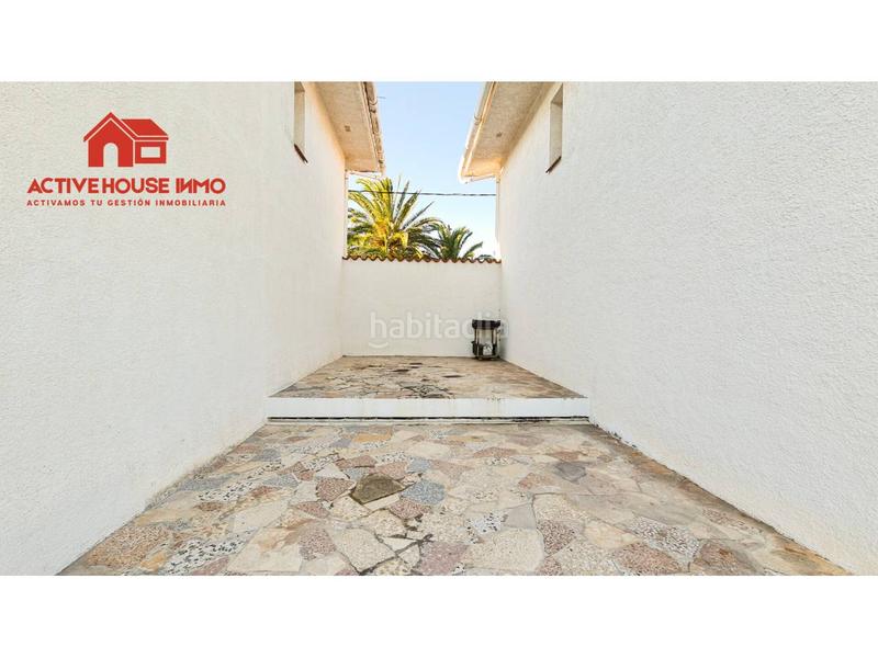 Foto 043e0af0-06d0-4ed7-bcd3-e150d262b649. Alquiler chalet alquiler de primera linea en Alcanar