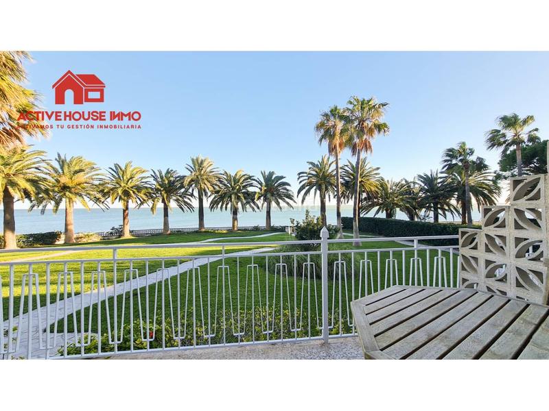 Foto b498fa87-6f28-435d-856c-7607fd794cf6. Alquiler chalet alquiler de primera linea en Alcanar