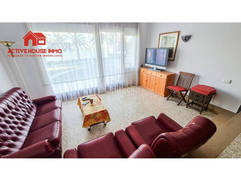 Foto e8dbe5e5-5ada-4eff-a80b-07b30c5f414e. Alquiler chalet alquiler de primera linea en Alcanar