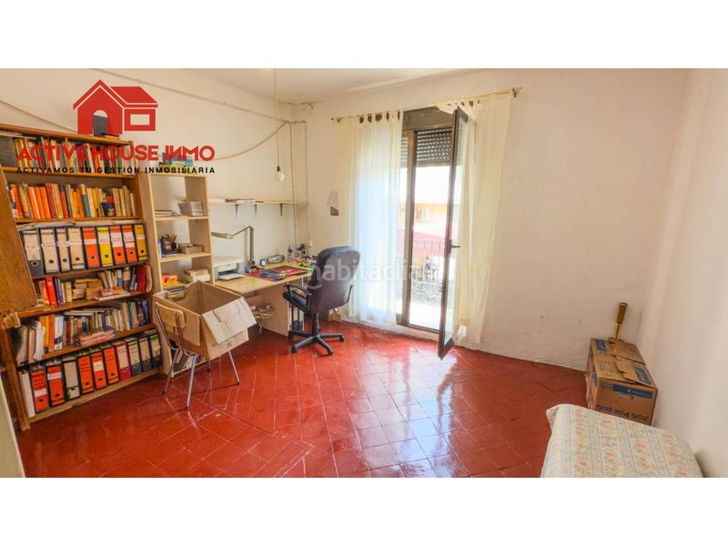 Foto cc56811b-21e0-4ec0-a573-09b9a42919f9. Haus in Godall