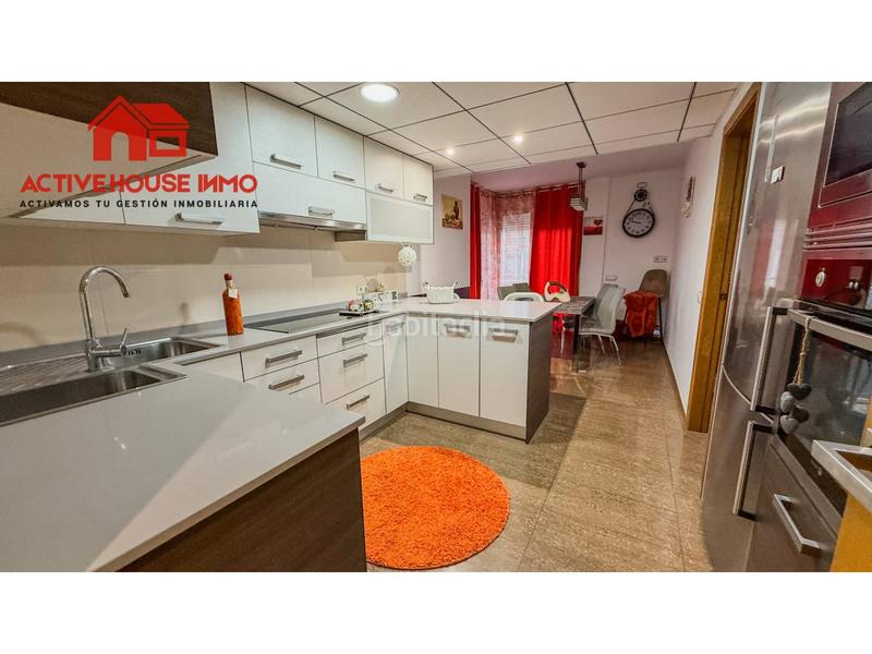 Foto c2d74f8d-d6fd-4944-98e3-d9cd7b9103d2. Casa venta de casa en Santa Bàrbara