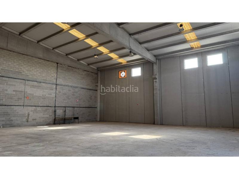 Foto d5312a6d-4397-4ad6-8e0a-16b669ed382d. Nave industrial venta de nave industrial en Centre La Ràpita