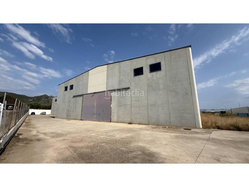 Foto dd89e6fd-93e0-44ca-adb3-b3bef49d3edd. Nave industrial venta de nave industrial en Centre La Ràpita