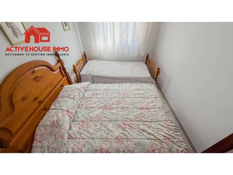 Foto 4ff9dcd3-e647-4372-b910-2d6f177ca215. Casa adossada amb aparcament piscina a Creixell