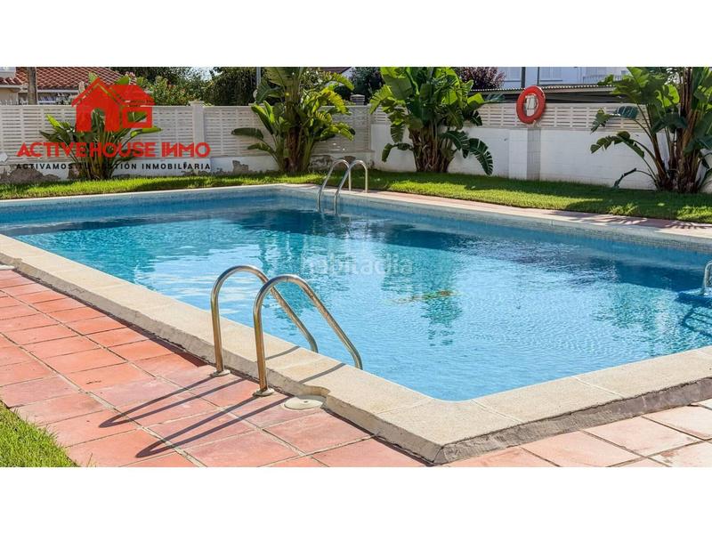 Foto 9686e9ec-2fa5-409e-9336-e0219663fc98. Casa adossada amb aparcament piscina a Creixell