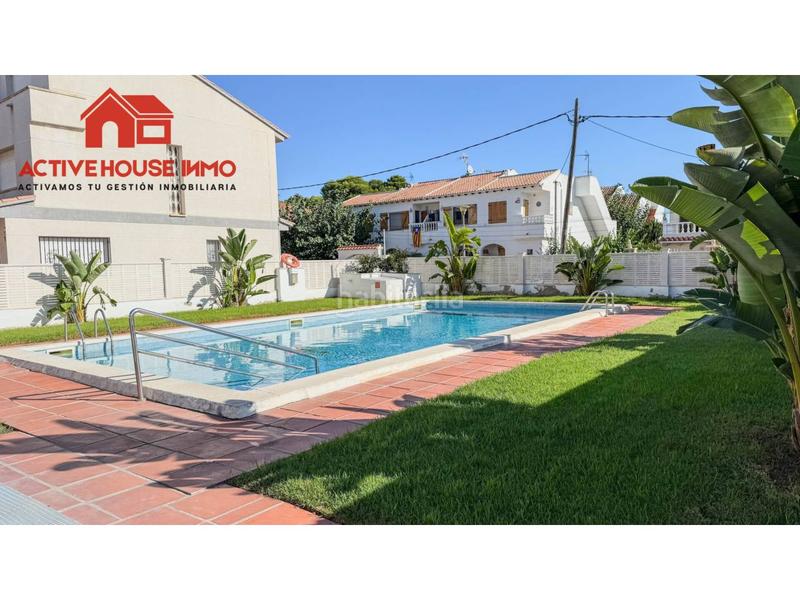Foto 9ea4b82f-0da6-4d7c-9bd1-86b8f53e44ee. Casa adossada amb aparcament piscina a Creixell
