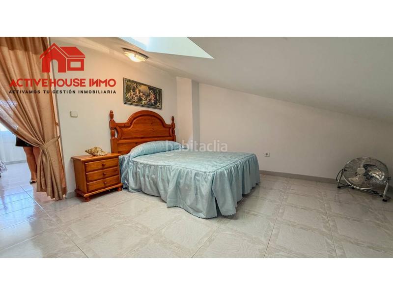 Foto a77f2c69-d0c8-4893-9e09-74184779b40a. Casa adossada amb aparcament piscina a Creixell