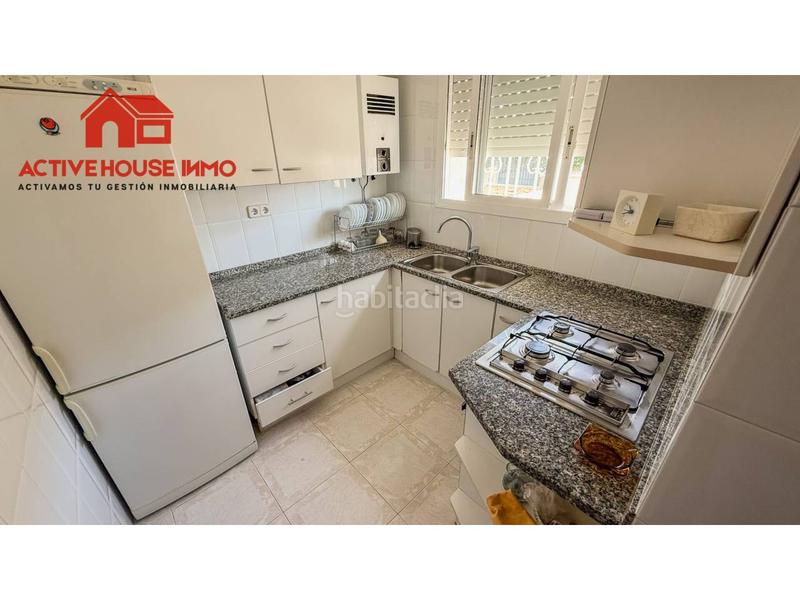 Foto ca3629a0-a1c9-4070-9c66-fbfd8a1545d5. Casa adossada amb aparcament piscina a Creixell