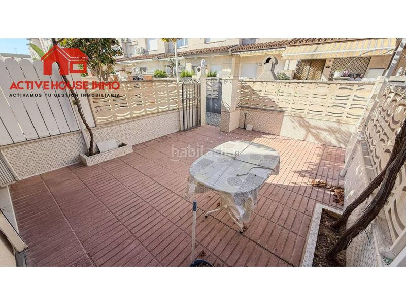 Foto ed4ef940-981c-44bf-98c4-498d5eada066. Casa adossada amb aparcament piscina a Creixell