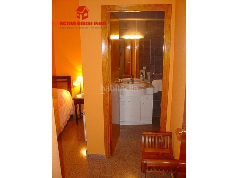 Foto 1d17b5ee-bcb9-41cf-a602-2d257087cf64. Édifice dans major 31 dans Santa Bàrbara