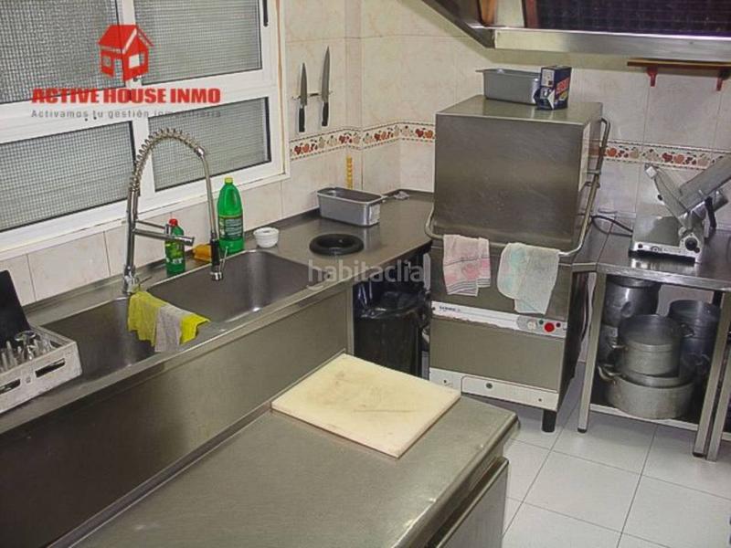 Foto 1e9bde87-99c0-417a-a268-38ad716fe109. Édifice dans major 31 dans Santa Bàrbara