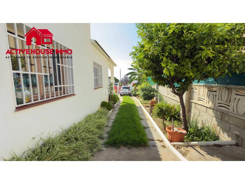 Foto 063d311f-2b62-451d-ad7d-7a2d85b3a734. Xalet amb calefacció aparcament piscina a Alcanar