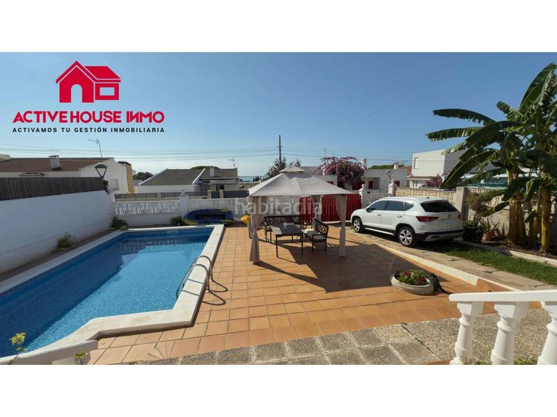 Foto 900ce012-22ae-4f44-9124-92a509464f82. Xalet amb calefacció aparcament piscina a Alcanar