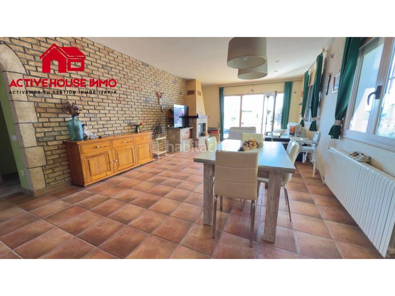 Foto fc5bb084-21dc-40f0-9671-42bbc30465c3. Xalet amb calefacció aparcament piscina a Alcanar